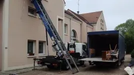 monte-meubles-paris-ile-de-france-monte-charge-chargement
