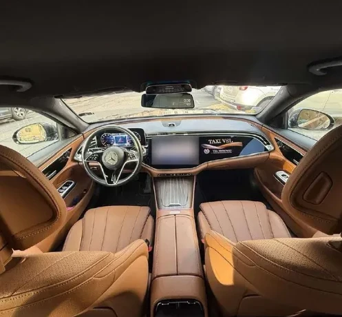 elite-kz-taxi-lyon-interieur-vehicule